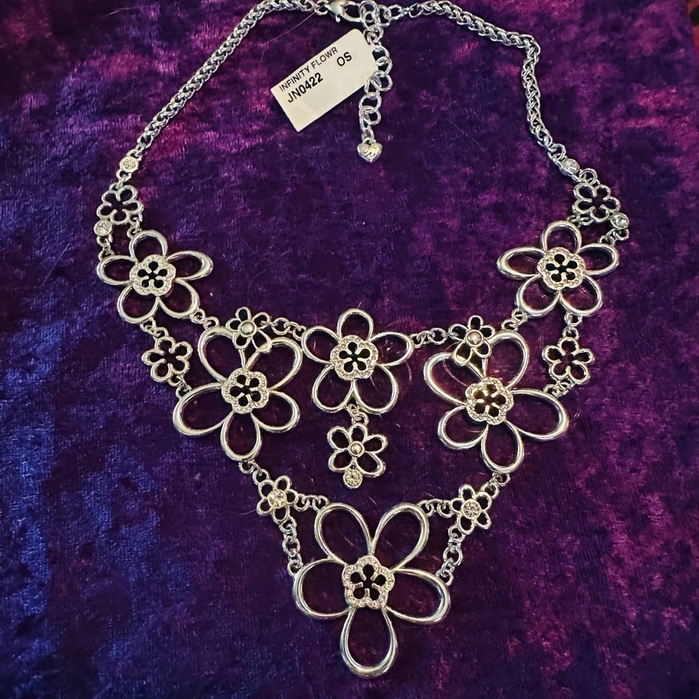NWT Gorgeous Brighton  Infinity Bib Collar Floral Necklace JN0422